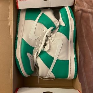 Nike dunk high green and white!